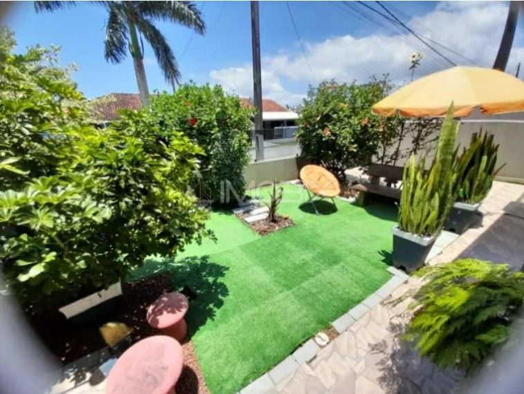 Casa com 2 dormitórios à venda, 70 m  por R  349.000,00 - Prim...