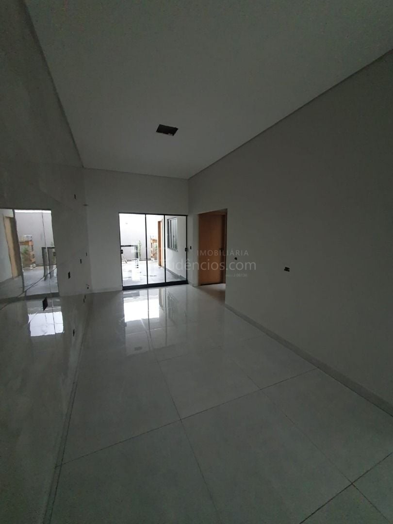 Casa com 3 Dormitórios e Suíte em Jardim Panorama  Sarandi PR