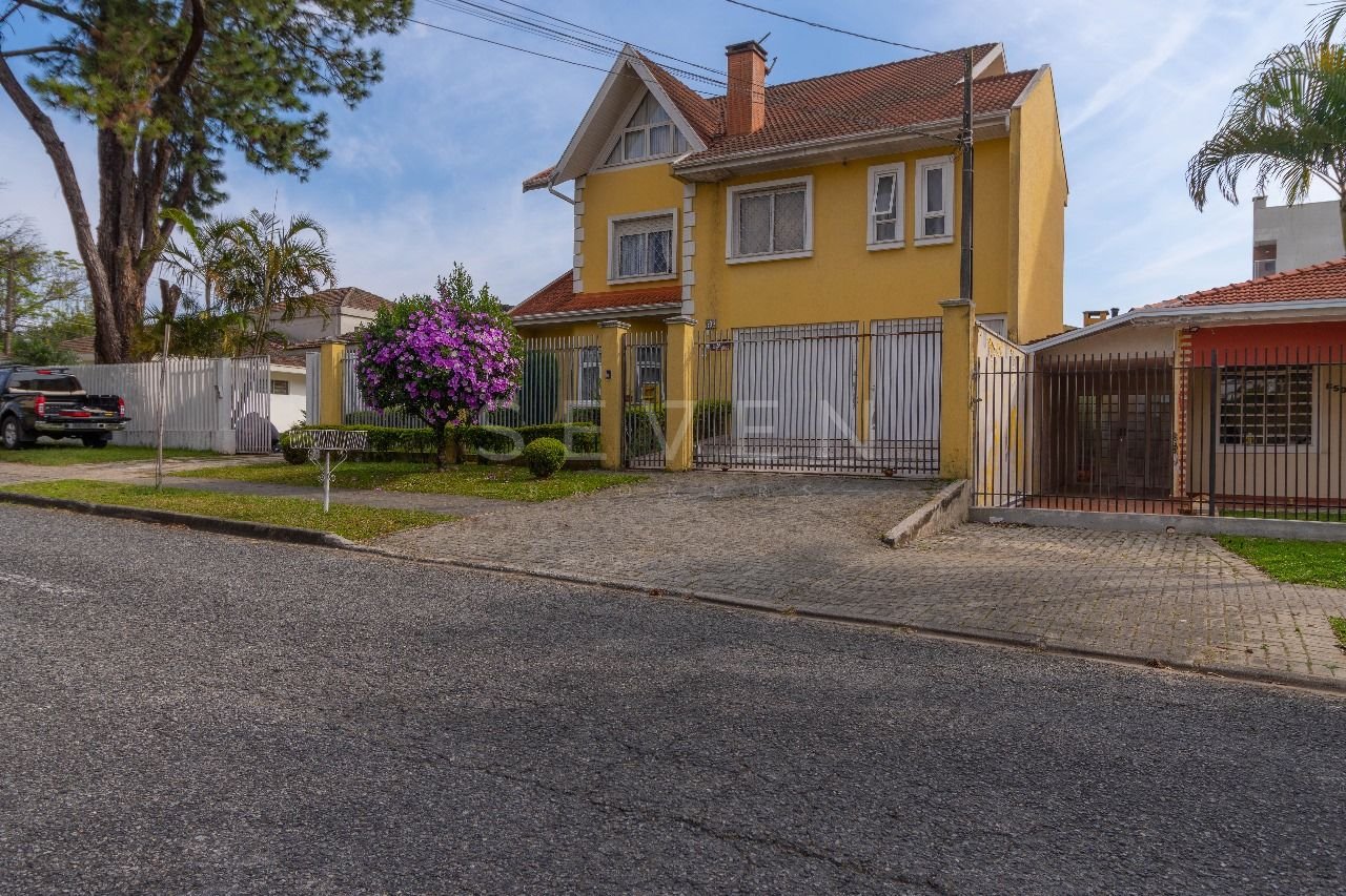 Sobrado Triplex à Venda no Vila Izabel, Curitiba, Espaço e Con...