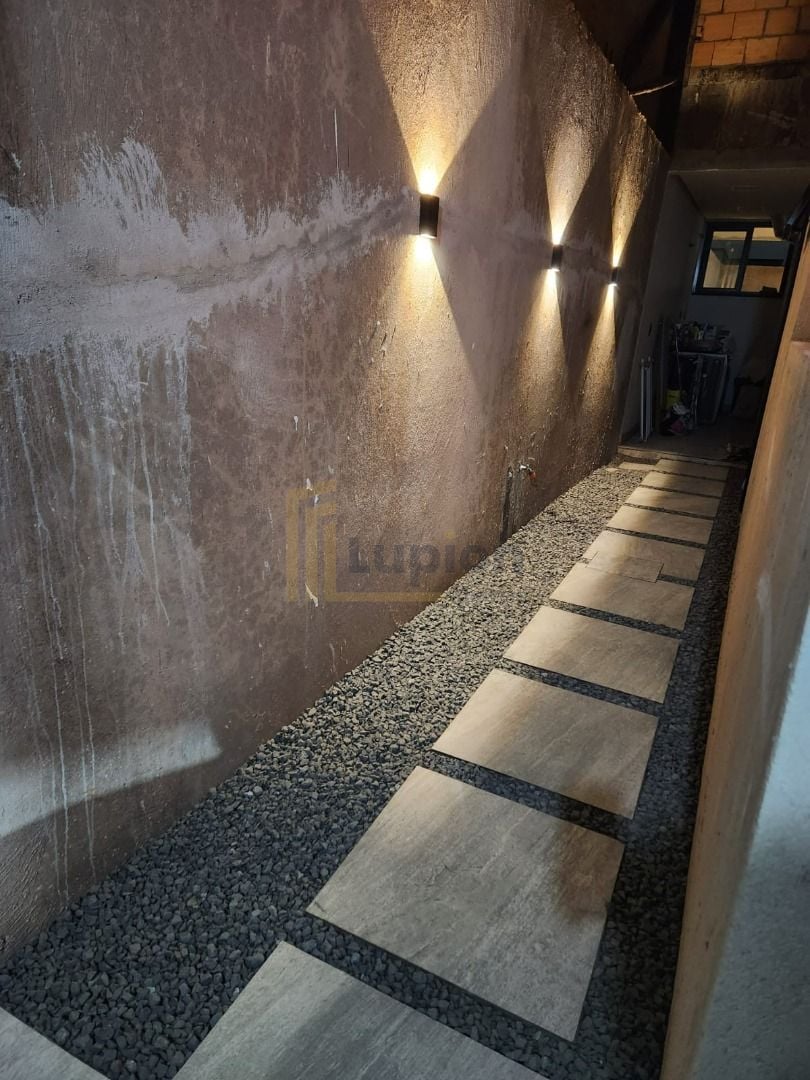 Casa com 4 dormitórios à venda, 284 m  por R  1.499.000,00 - U...