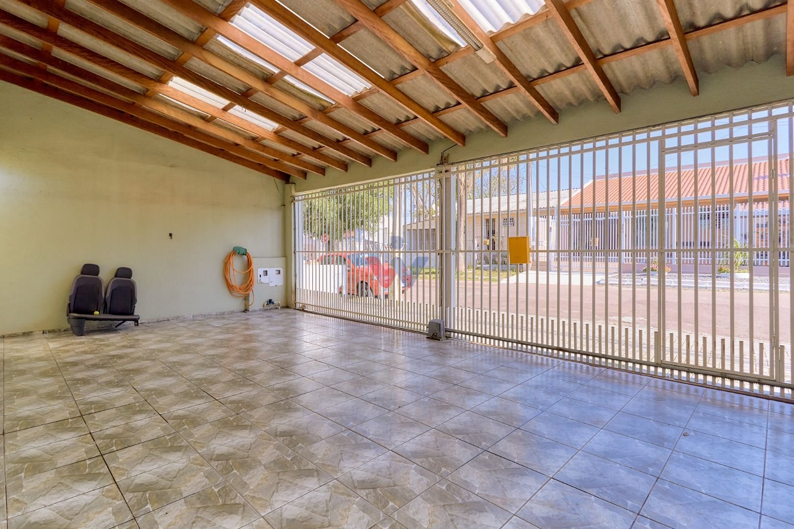 Casa com 3 dormitórios à venda, 85 m  por R  349.900,00 - Cida...