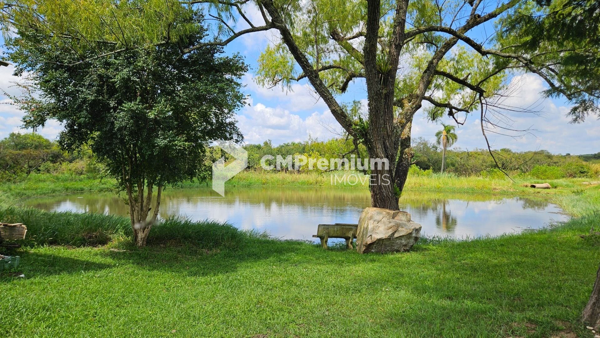 Chácara com 2 dormitórios à venda, 40099 m  por R  730.000,00 ...