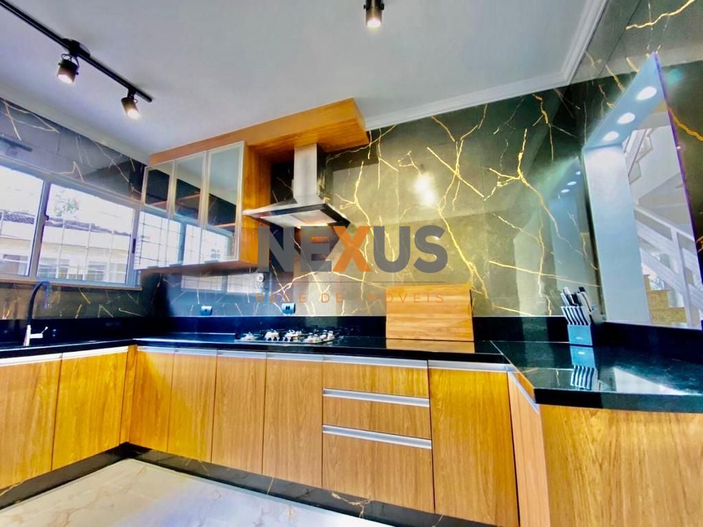 Casa com 3 dormitórios à venda, 250 m  por R  1.464.000,00 - M...