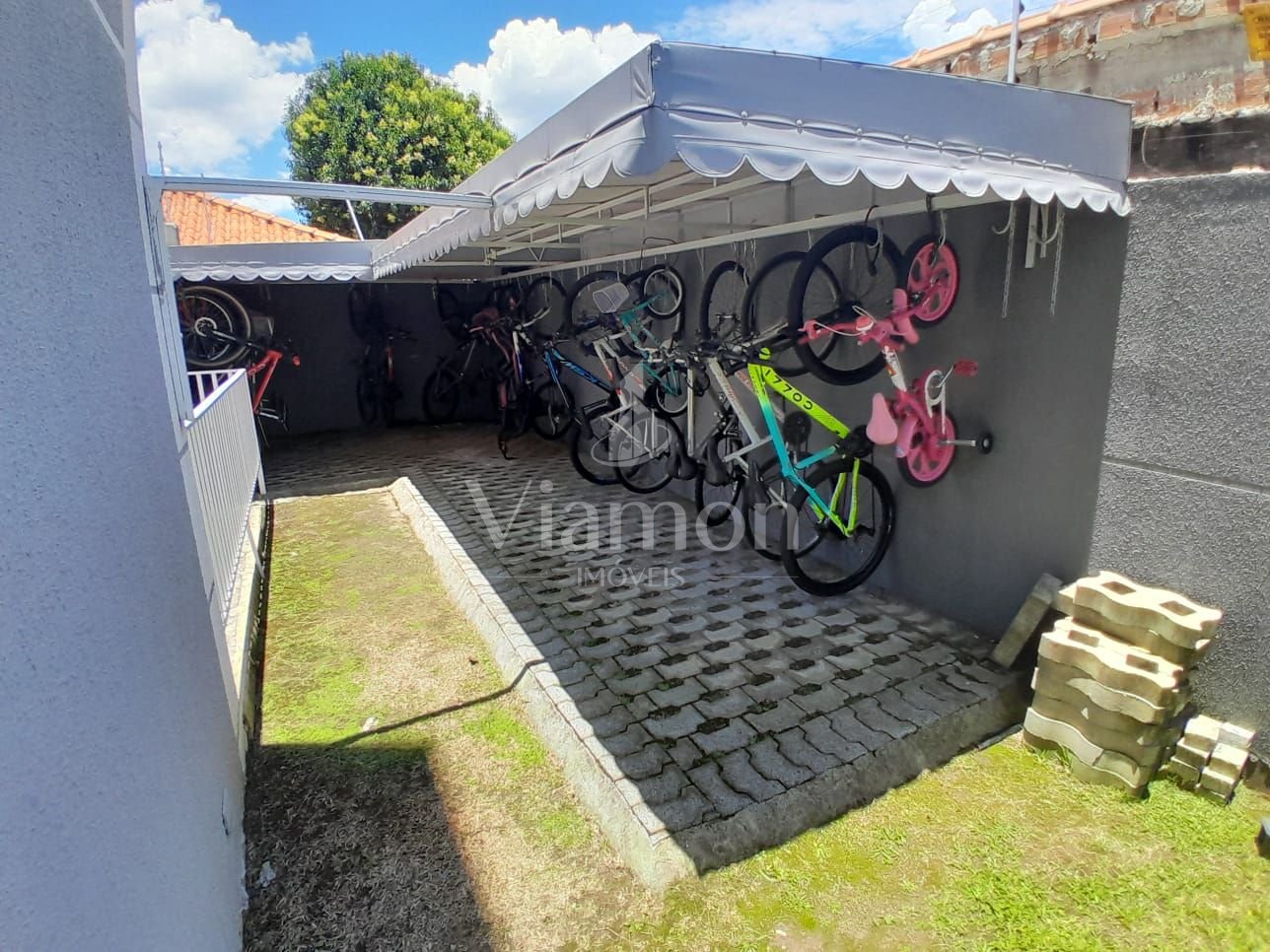 Apartamento 2 Dormitórios Térreo com Segurança e 1 Vaga  54m  ...