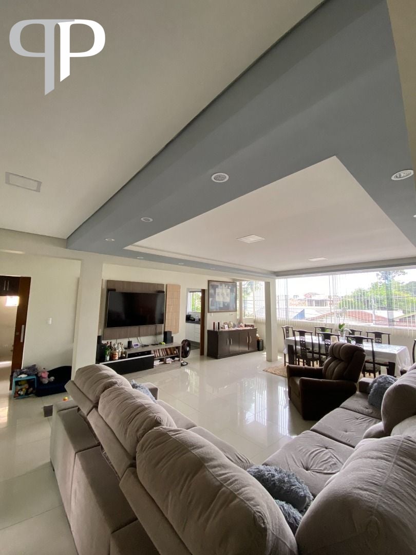 Casa com 3 dormitórios à venda, 240 m  por R  999.900,00 - Gua...