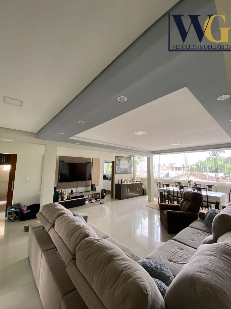 Casa com 3 dormitórios à venda, 240 m  por R  999.900,00 - Gua...