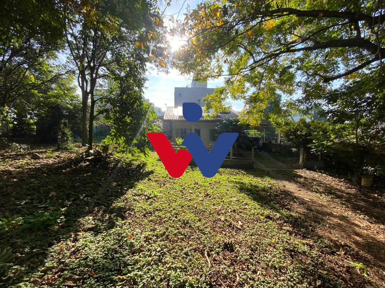 Terreno à venda, 763 m  por R  1.563.900,00 - Portão - Curitib...