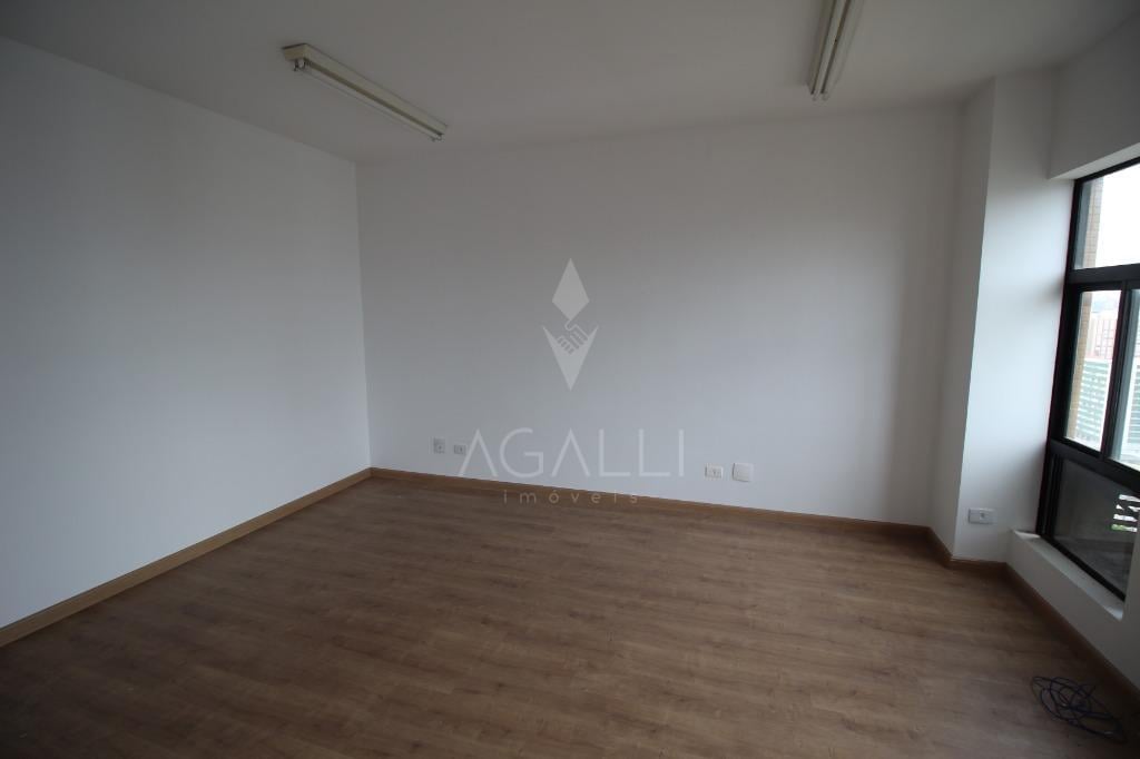 Sala à venda, 31 m  por R  200.000,00 - Centro Cívico - Curiti...