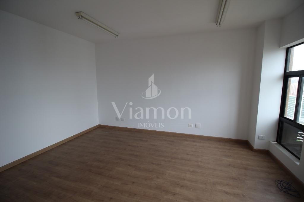 Sala à venda, 31 m  por R  200.000,00 - Centro Cívico - Curiti...