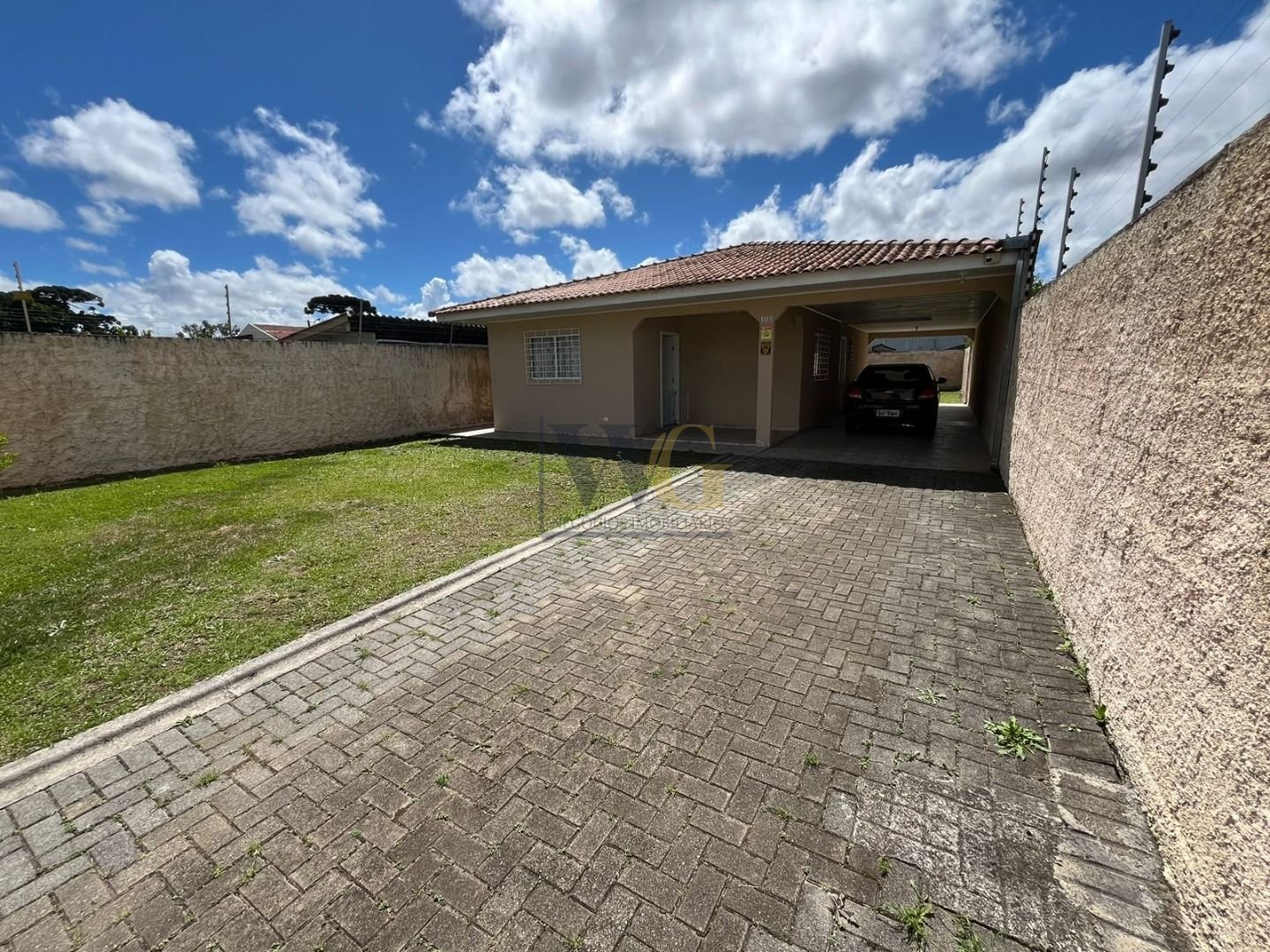 Magnífica Casa à Venda no Uberaba, Curitiba  Conforto, Espaço ...