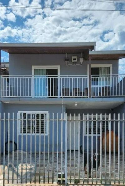 Sobrado em Piraquara  4 Quartos, Área Gourmet e 4 Vagas