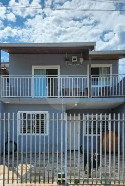 Sobrado em Piraquara  4 Quartos, Área Gourmet e 4 Vagas