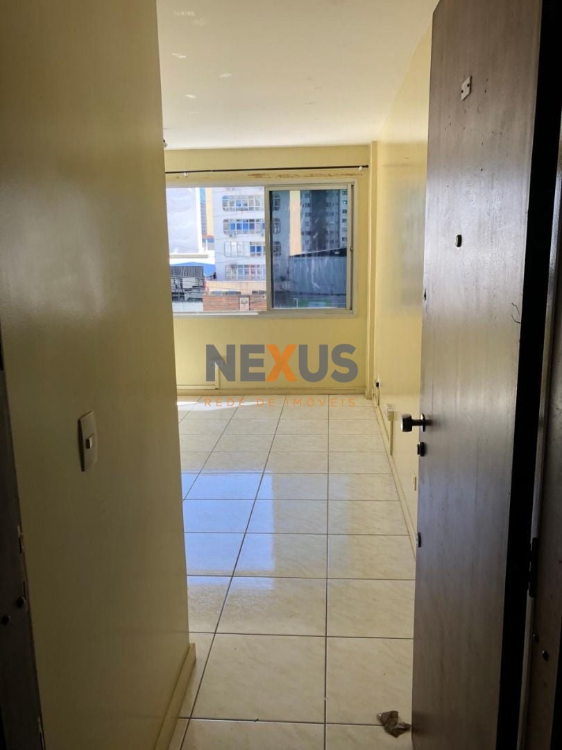 Sala à venda, 22 m  por R  99.000,00 - Centro - Curitiba PR