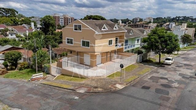 Sobrado com 3 dormitórios à venda, 268 m  por R  1.080.000,00 ...