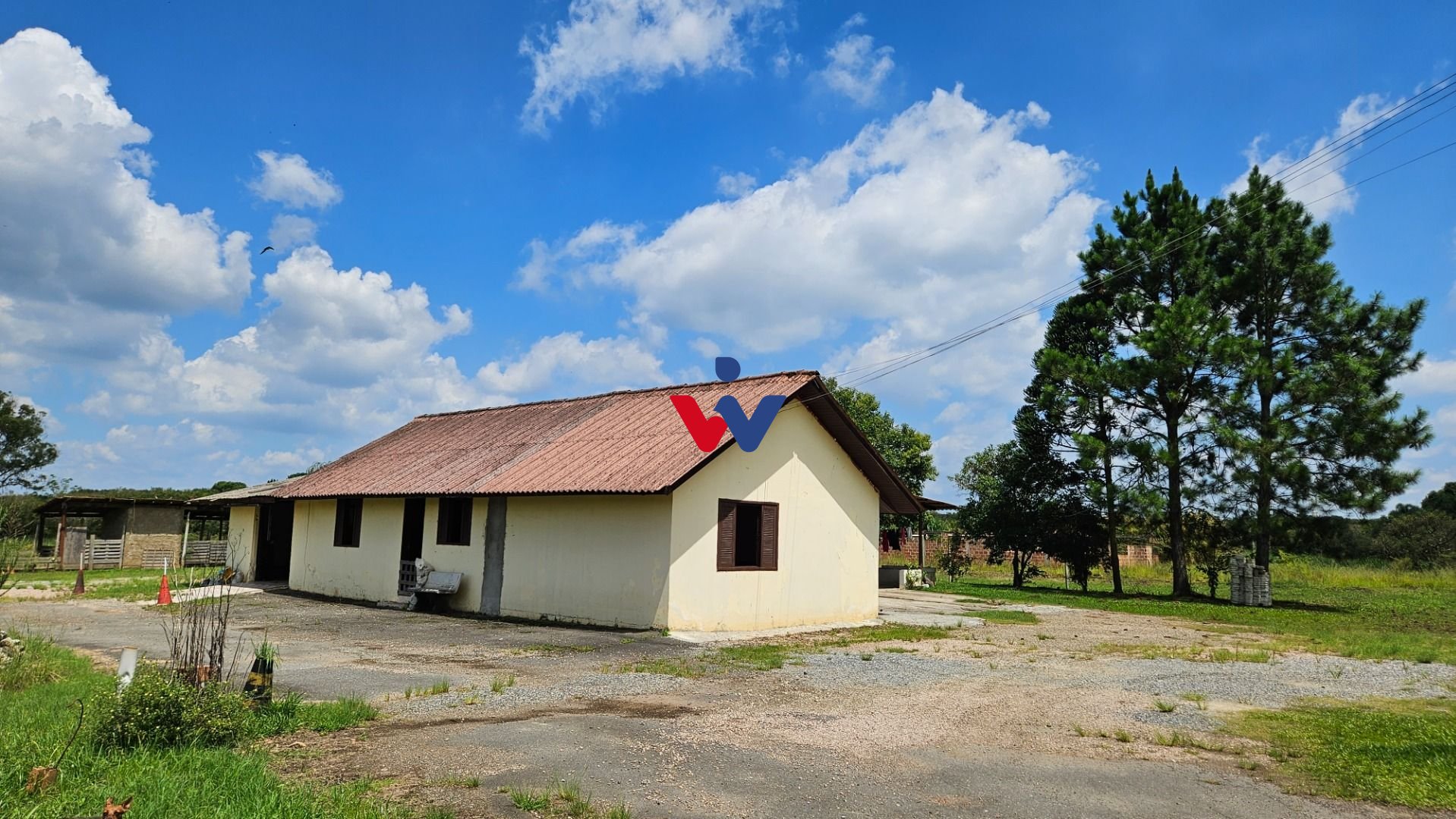 Chácara com 3 dormitórios, sendo 01 suite, à venda, 36300 m  p...