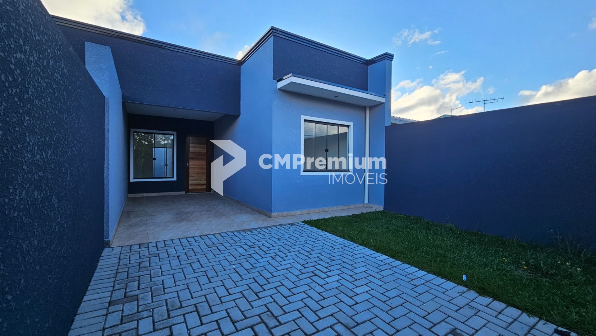 Casa com 3 dormitórios à venda, 67 m  por R  470.000,00 - Cost...