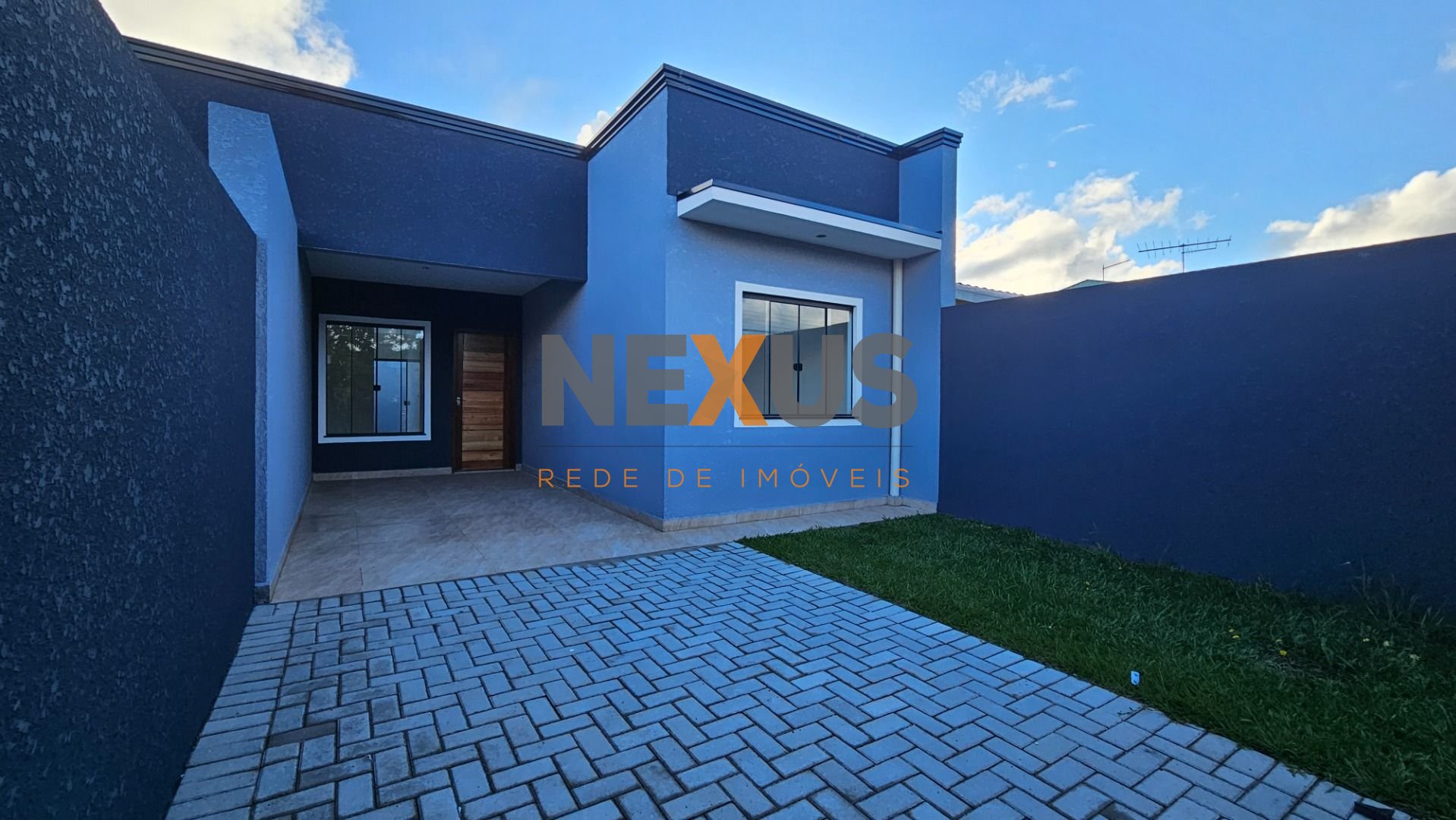 Casa com 3 dormitórios à venda, 67 m  por R  470.000,00 - Cost...