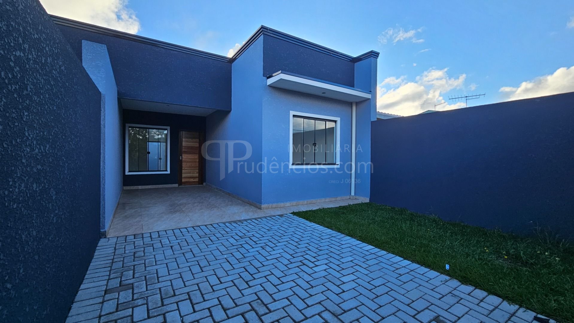 Casa com 3 dormitórios à venda, 67 m  por R  470.000,00 - Cost...