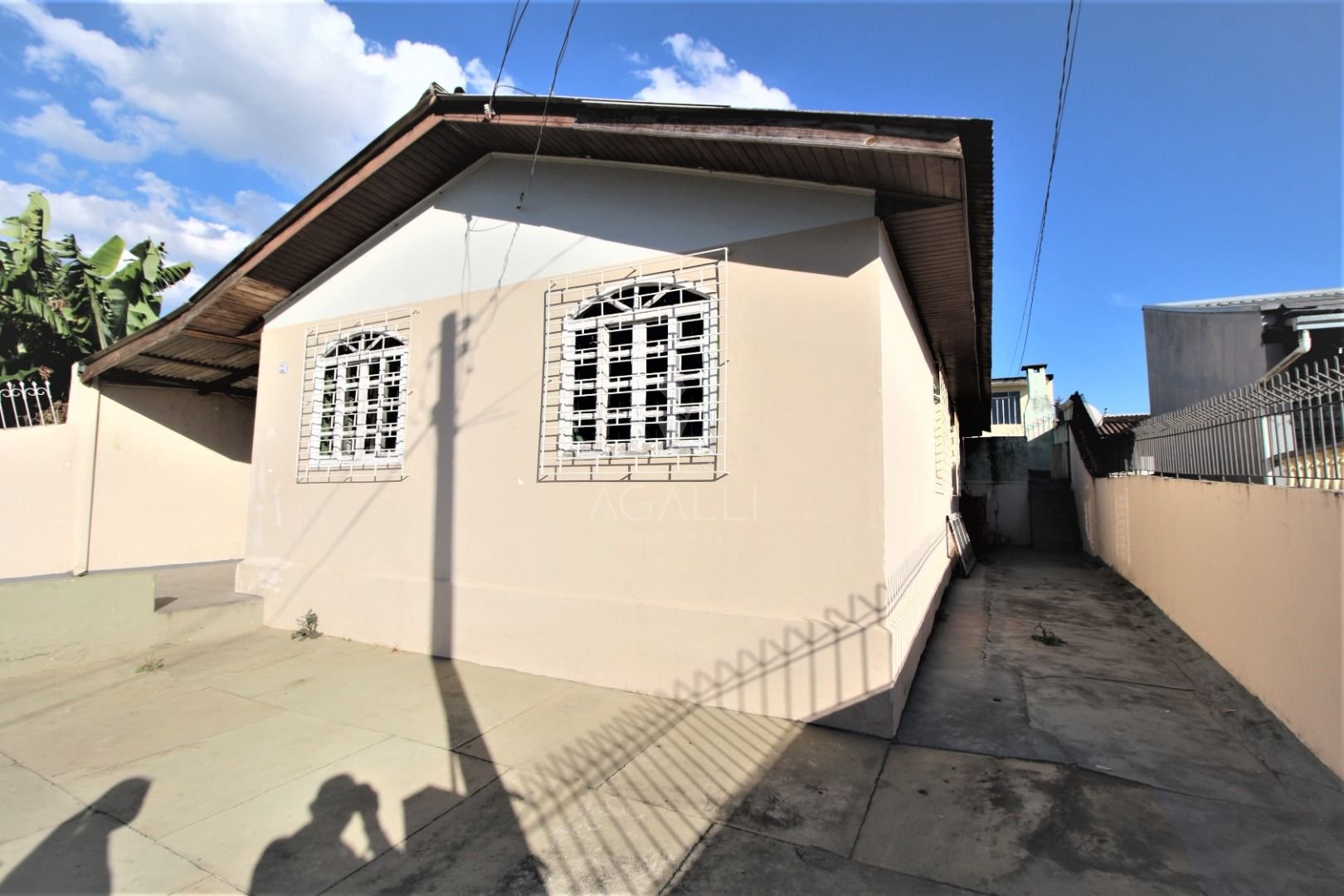 Casa com 5 dormitórios à venda, 140 m  por R  370.000,00 - Jar...