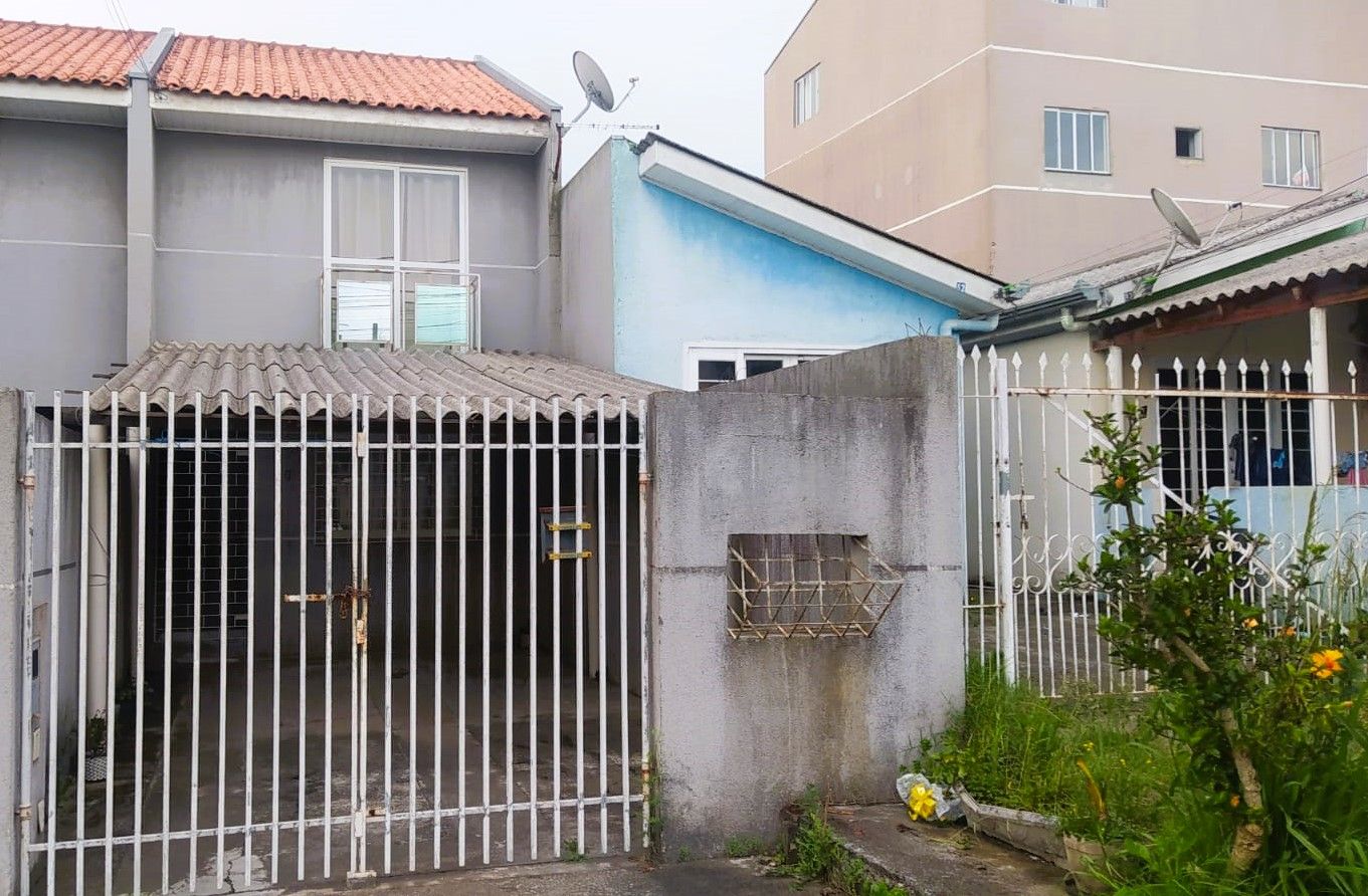 Lindo Sobrado de 2 Quartos no Sítio Cercado  Conforto, Espaço e Localização Perfeita 