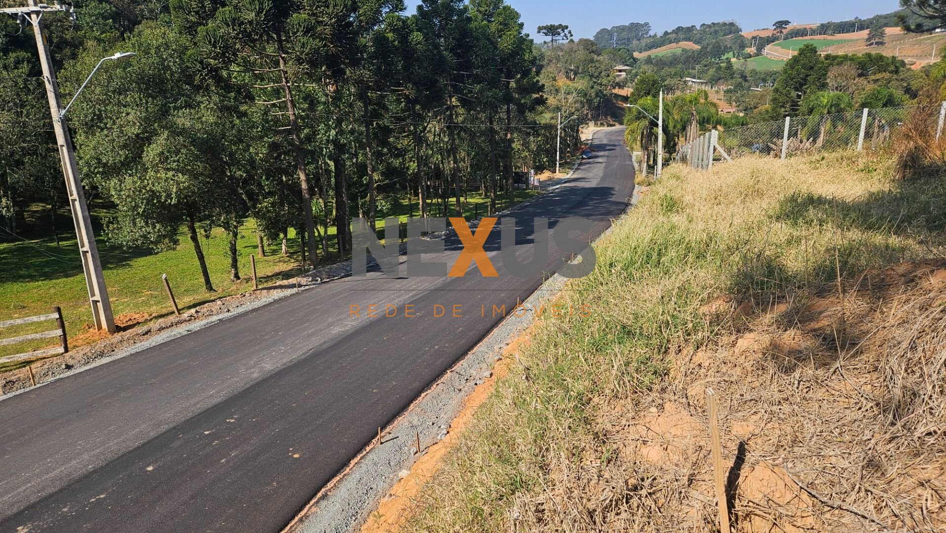 Chácara à venda, 10975 m  frente para o asfalto por R  450.000...