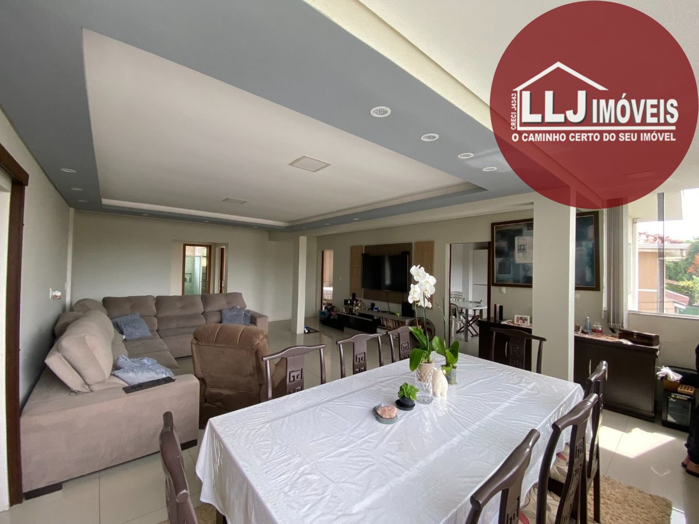 Casa com 3 dormitórios à venda, 240 m  por R  999.900,00 - Guaíra - Curitiba PR