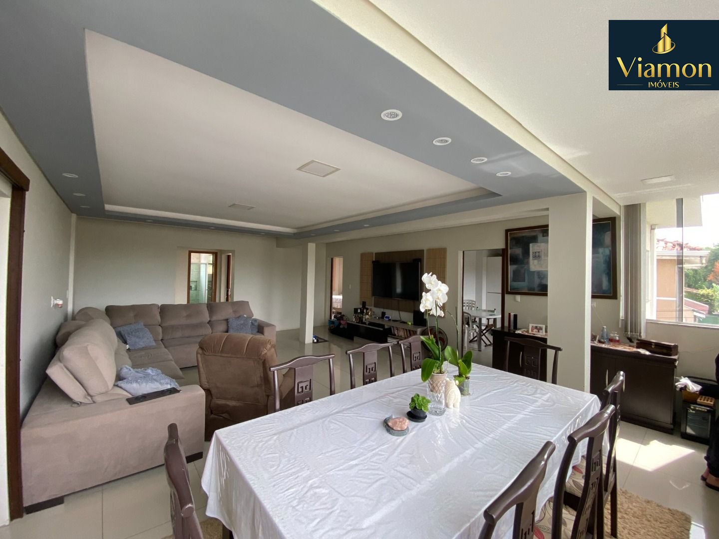 Casa com 3 dormitórios à venda, 240 m  por R  999.900,00 - Gua...