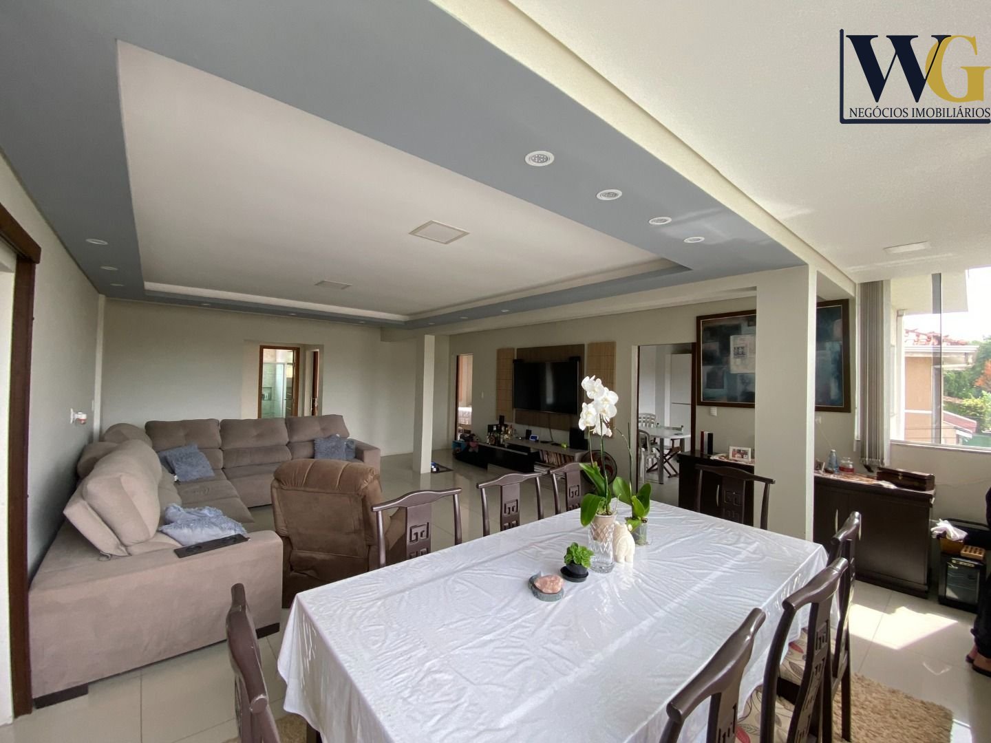 Casa com 3 dormitórios à venda, 240 m  por R  999.900,00 - Gua...