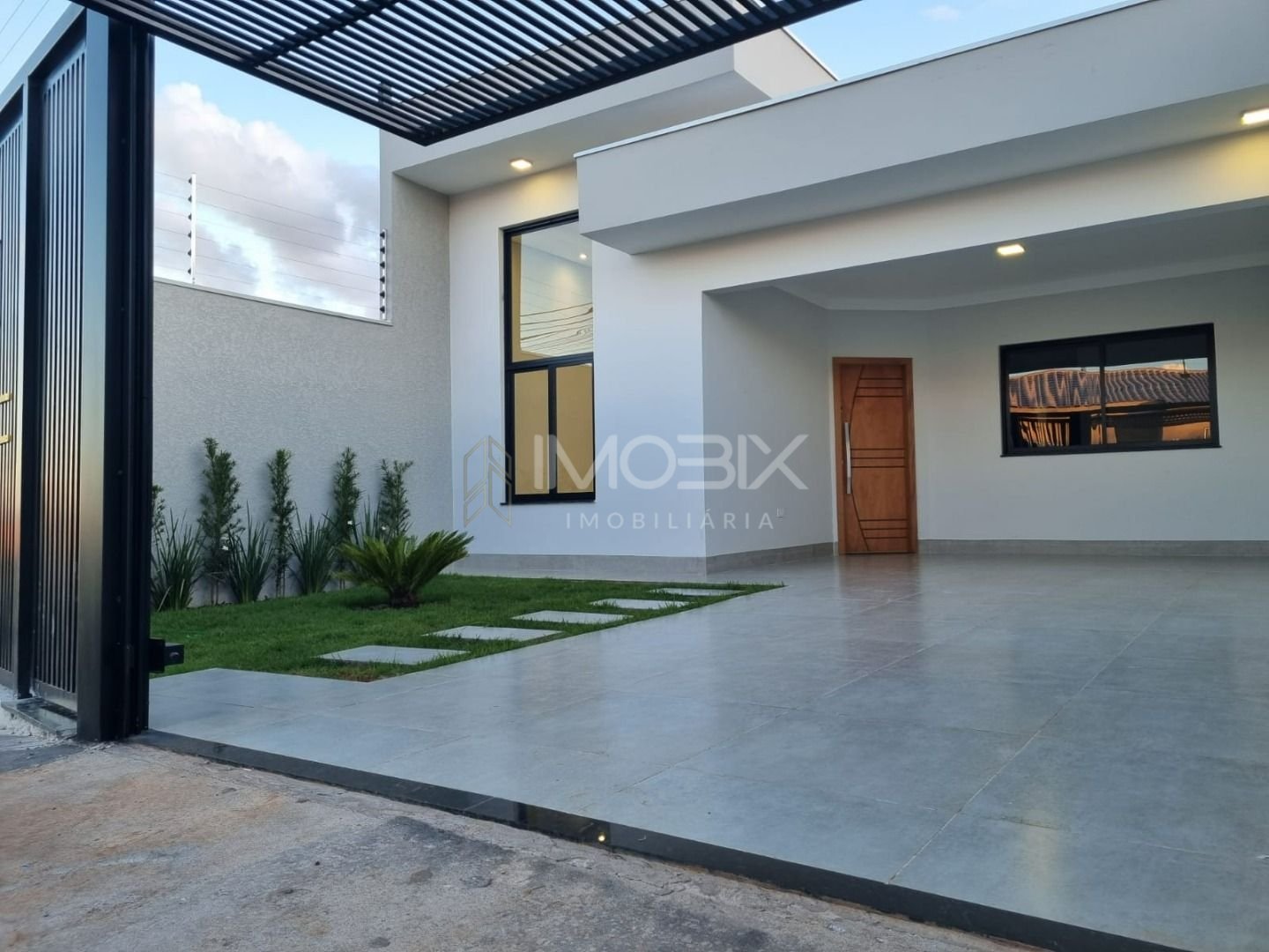 Casa com 3 dormitórios à venda, 140 m² por R$ 539.900,00 - Jar...