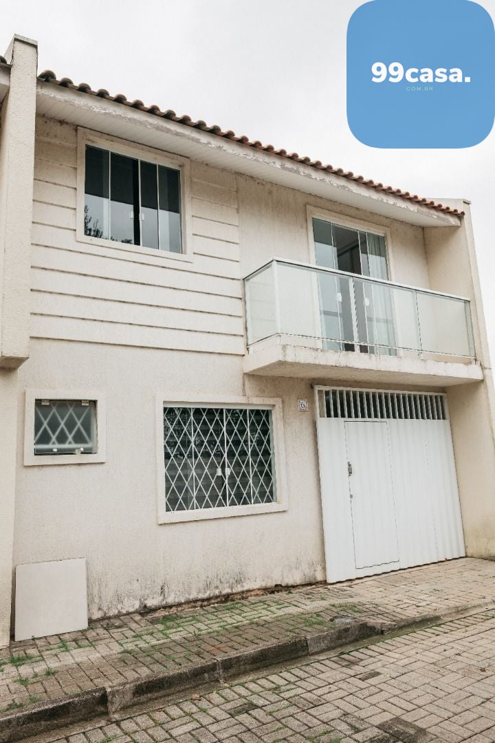 Sobrado com 3 vagas em região que mais cresce no PR, próximo a...