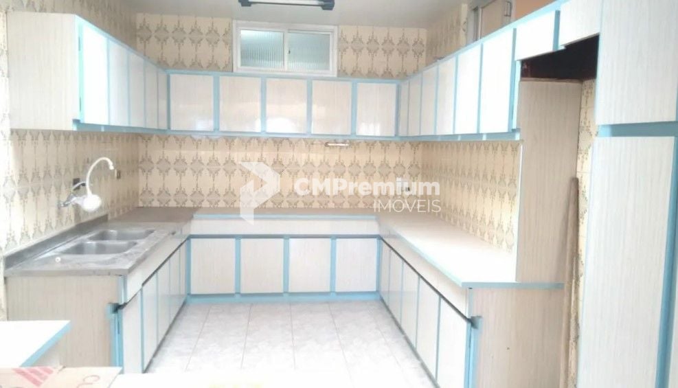Barracão à venda, 600 m  por R  2.500.000,00 - Boqueirão - Cur...