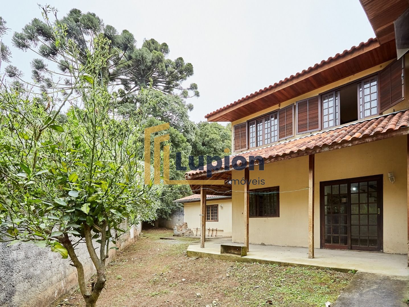 Casa com 4 dormitórios à venda, 275 m  por R  1.190.000,00 - A...