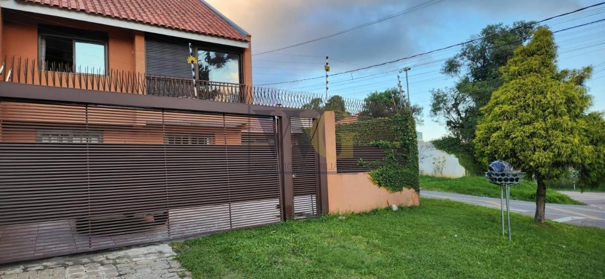 Sobrado à venda, Santo Inácio, CURITIBA - PR