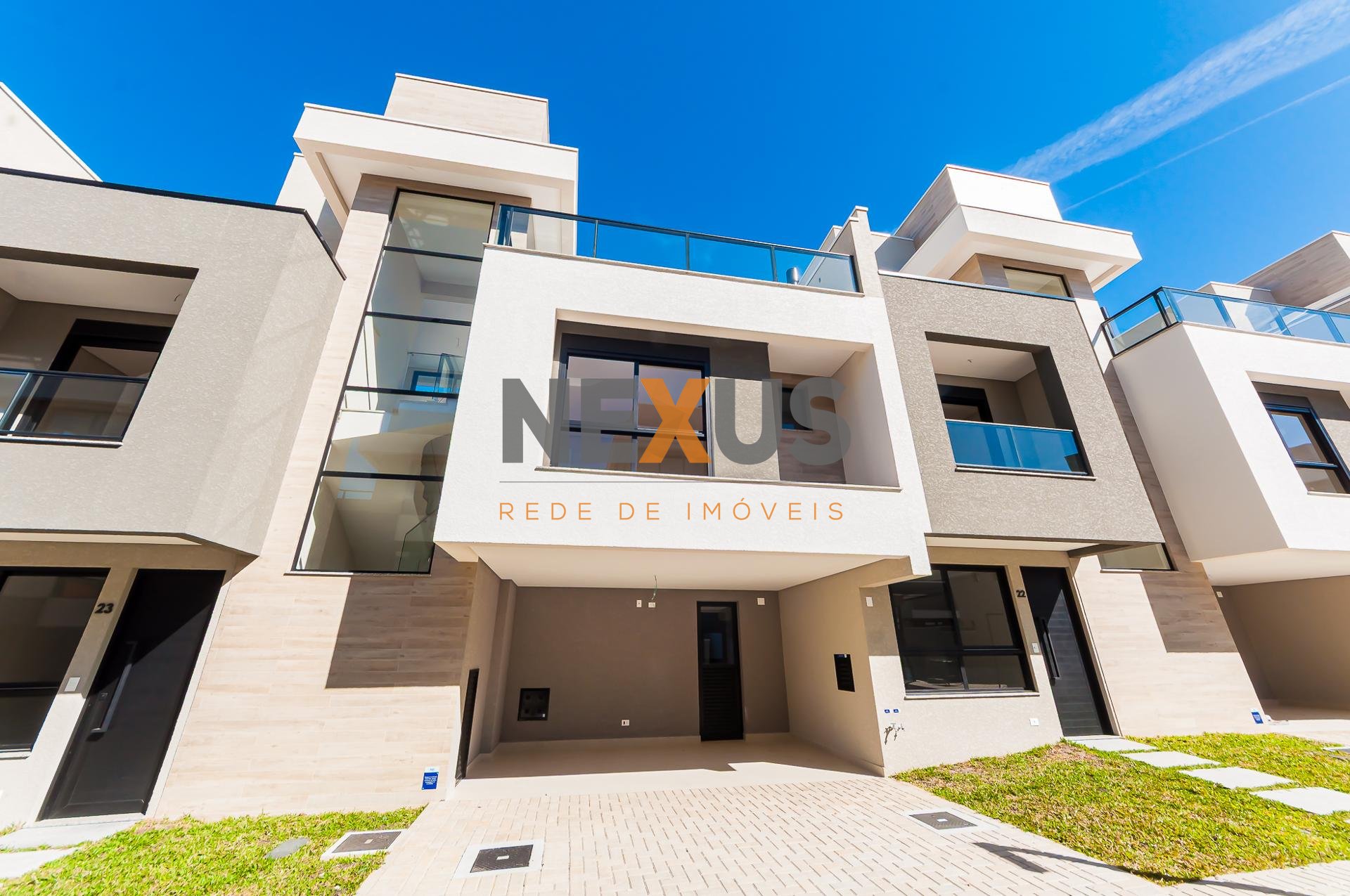 Sobrado em condomínio à venda, rua João Azolin, Santa Felicida...