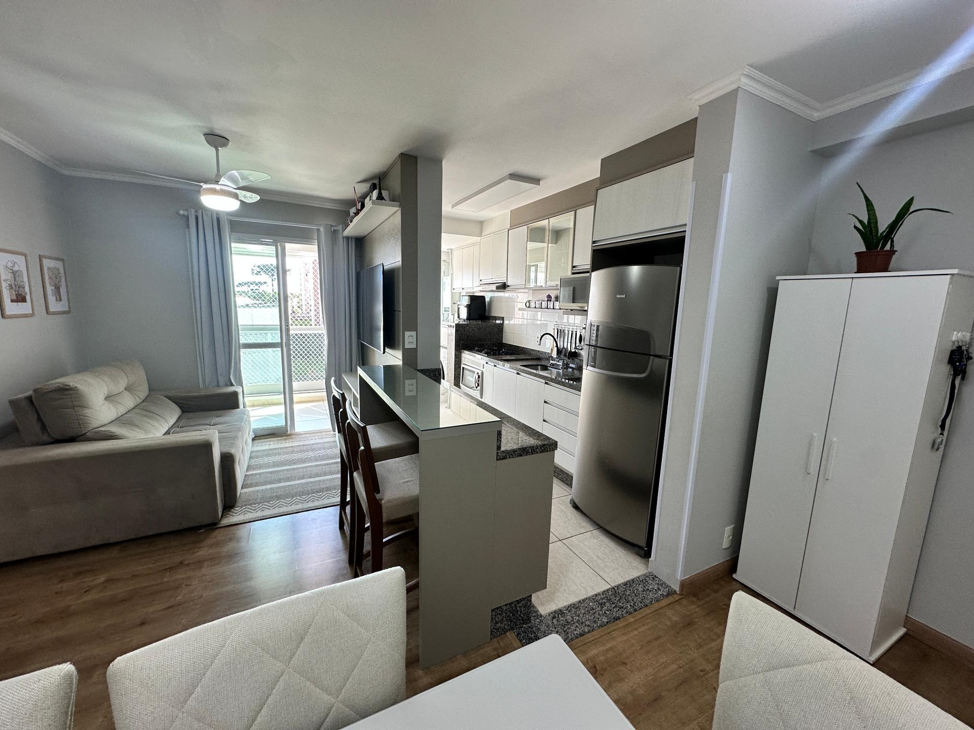 Apartamento à venda, Rua Professor João Falarz,555, Bairro Orl...