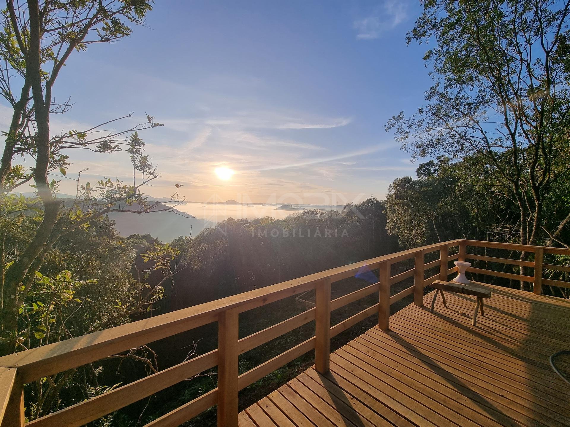 Terreno à Venda com Vista para as Montanhas  20.000 m 