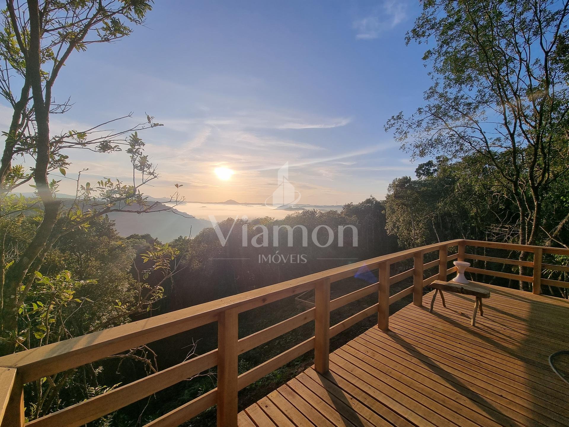 Terreno à Venda com Vista para as Montanhas  20.000 m 