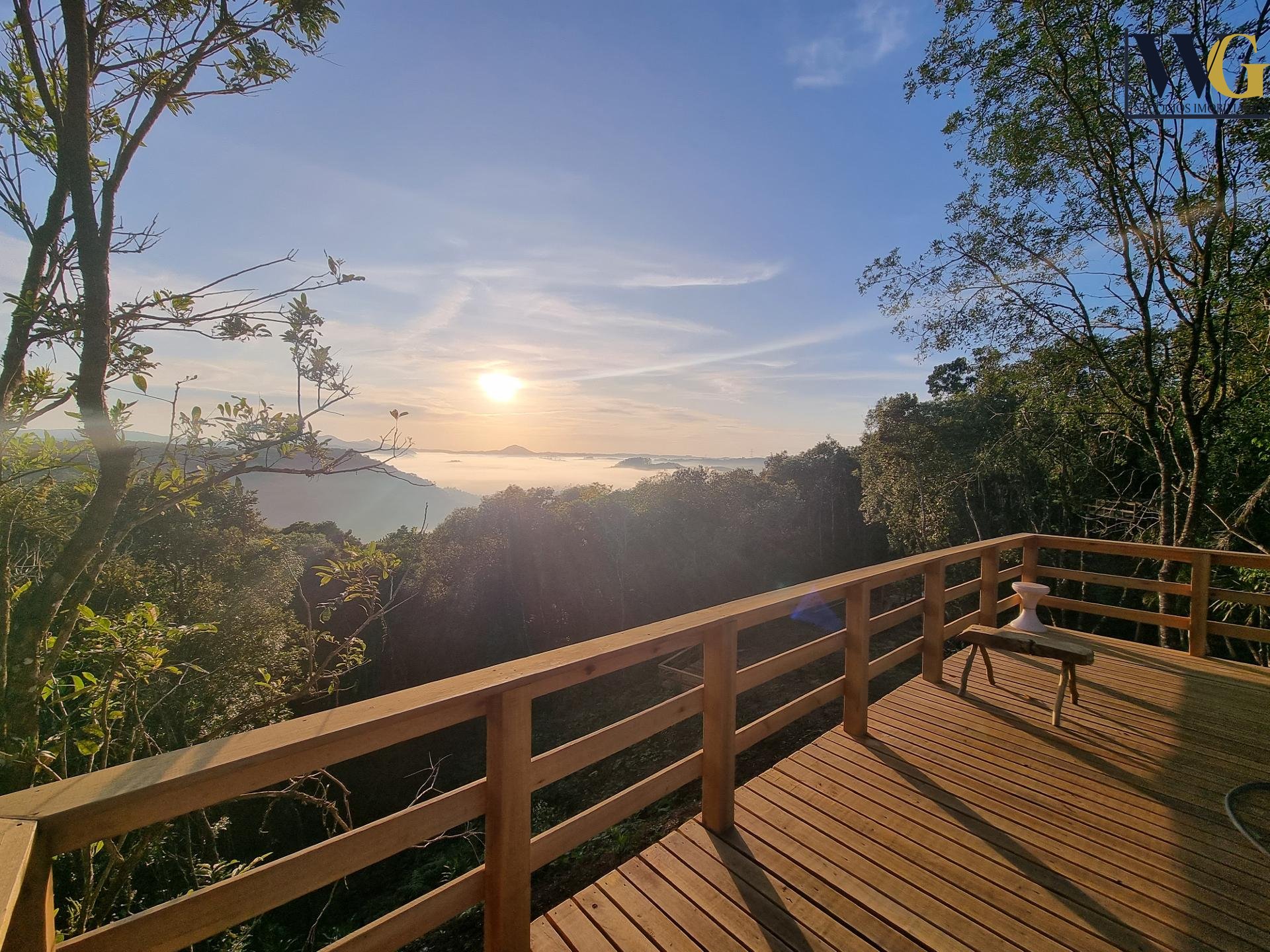 Terreno à Venda com Vista para as Montanhas  20.000 m 
