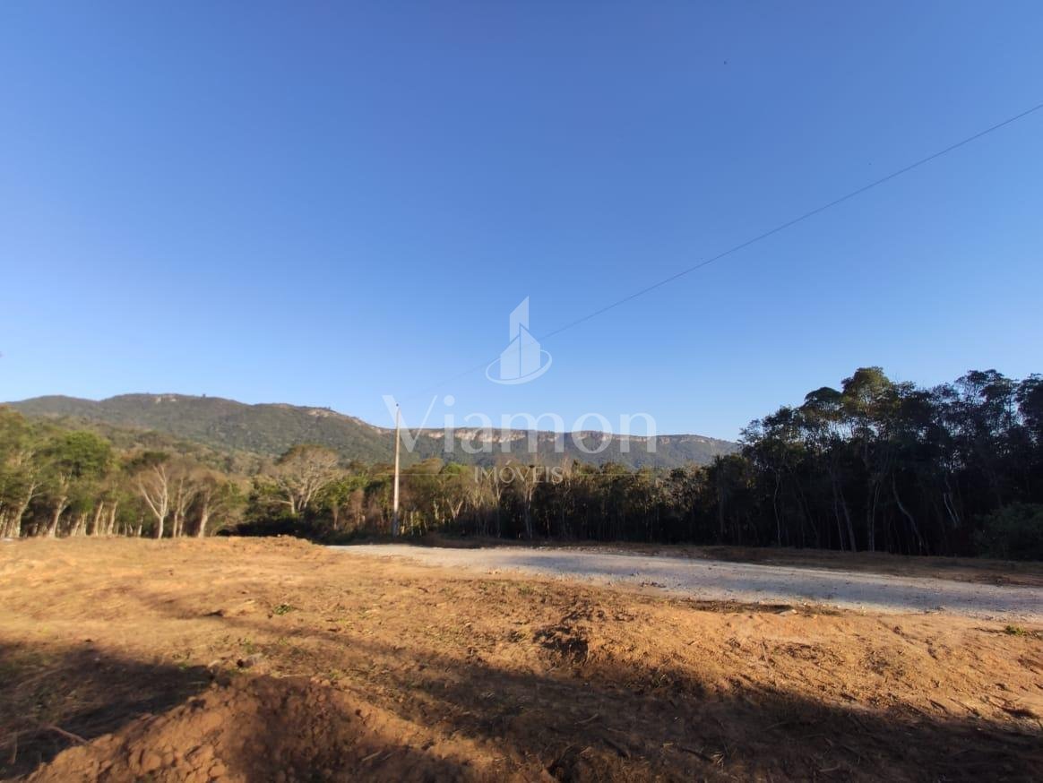 Terreno à Venda com Vista para as Montanhas  20.000 m 