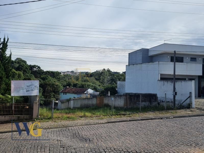 Terreno à Venda no Bairro Aparecida Terreno com 716m  em Campo...