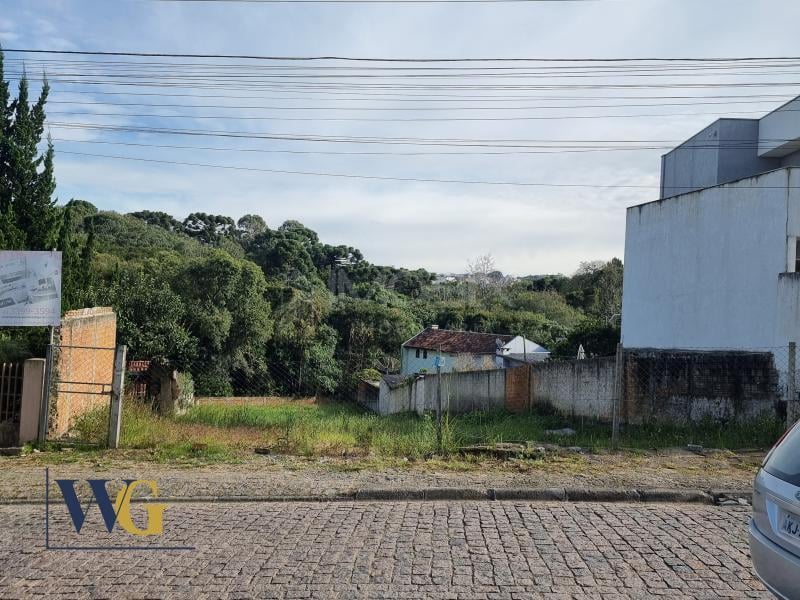 Terreno à Venda no Bairro Aparecida Terreno com 716m  em Campo...