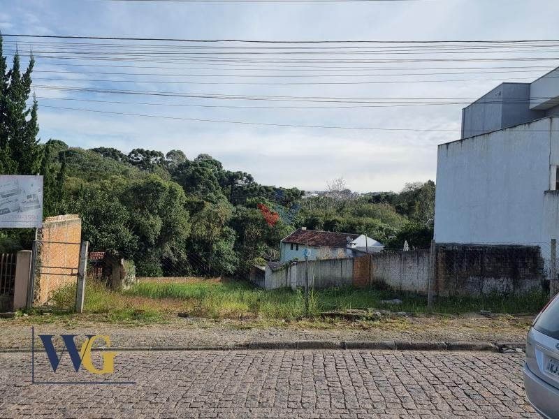 Terreno à Venda no Bairro Aparecida Terreno com 716m  em Campo...