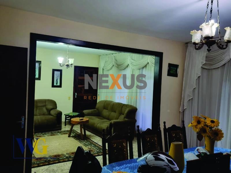 Casa à Venda no Centro de Campo Largo PR Localização Privilegi...
