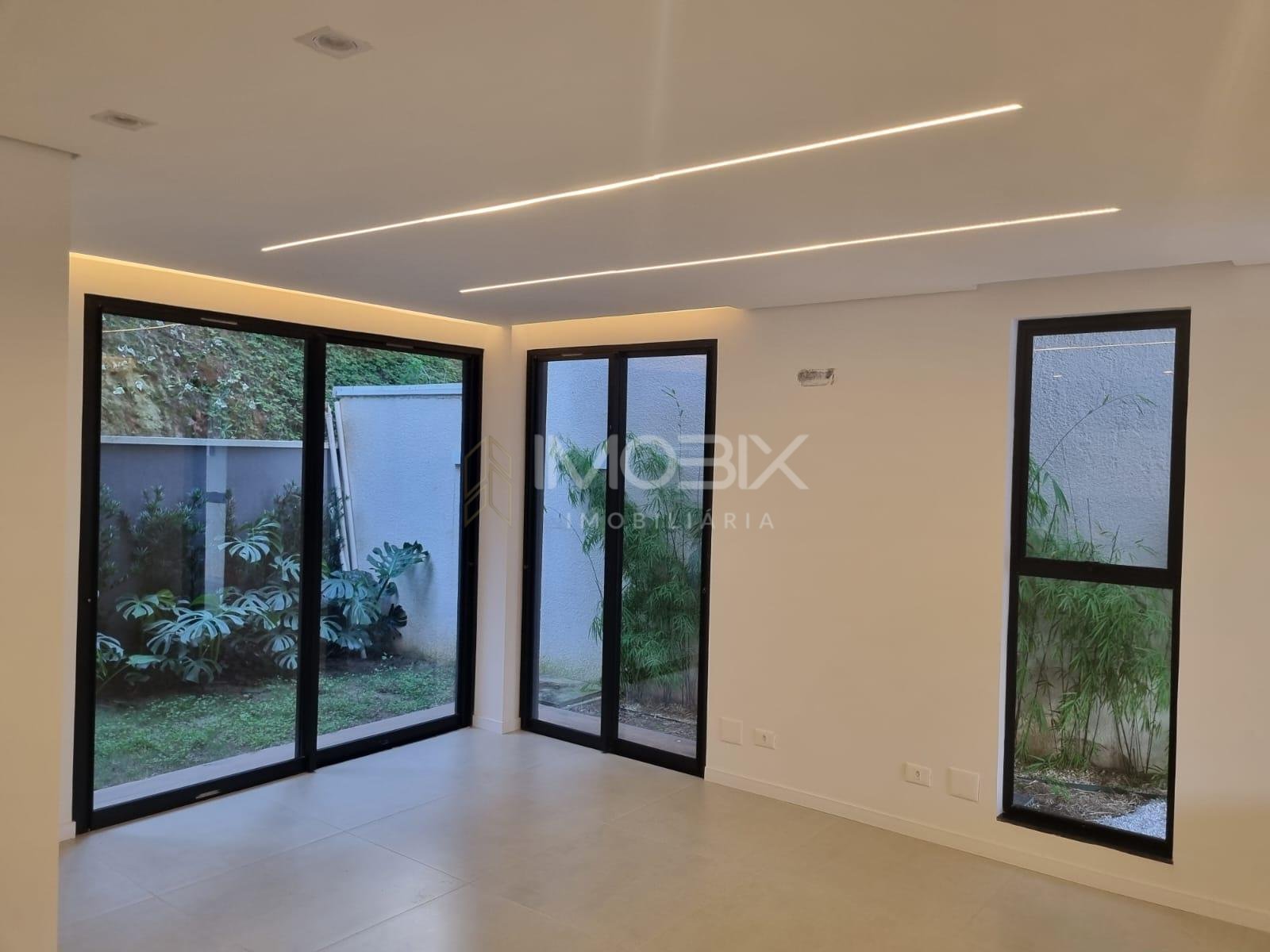 Casa em Condominio à venda, Santa Cândida, CURITIBA - PR