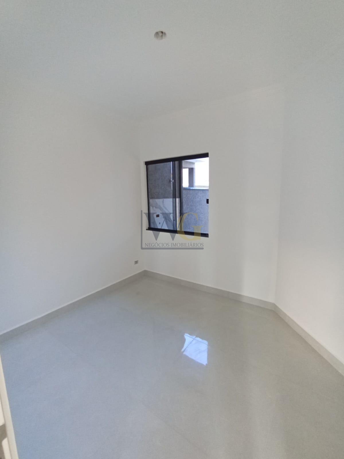 Casa à venda 3 quartos com suíte | Pé direito alto e espaço go...