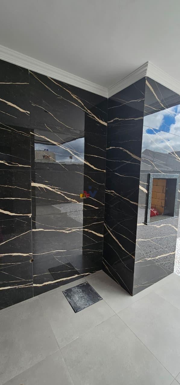 Casa à venda 3 quartos com suíte - Espaço gourmet com banheiro