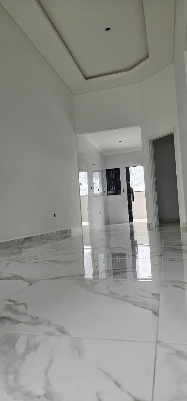 Casa à venda 3 quartos com suíte - Espaço gourmet com banheiro