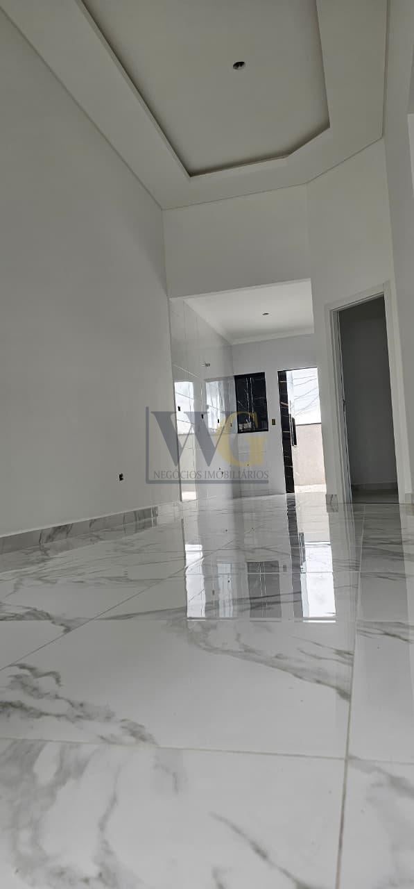 Casa à venda 3 quartos com suíte - Espaço gourmet com banheiro