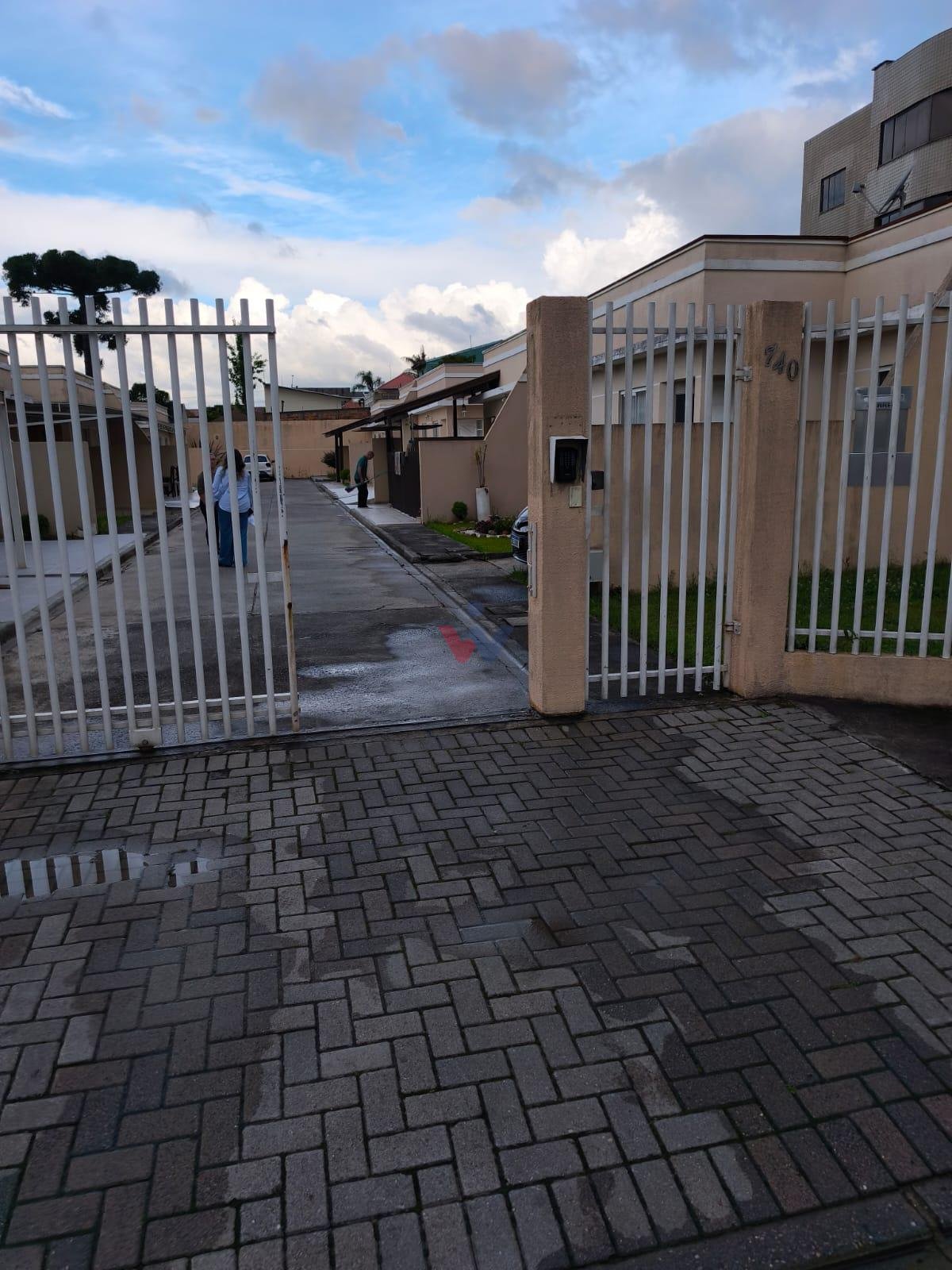 Casa com 3 Quartos em Condomínio - Frente ao Parque da Lagoa