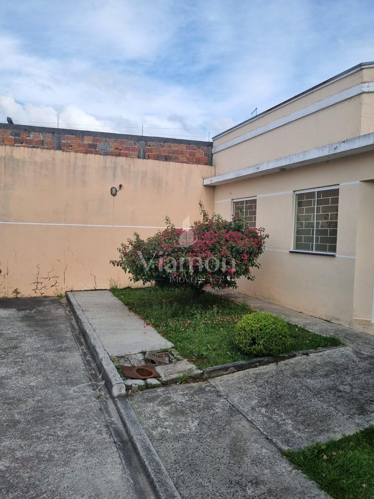 Casa com 3 Quartos em Condomínio - Frente ao Parque da Lagoa